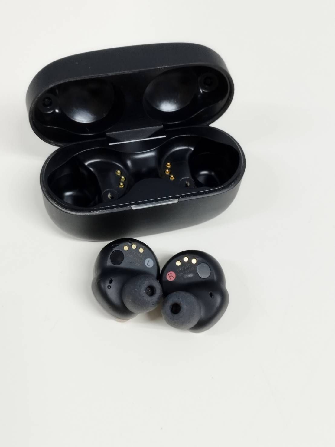 ジャンク】SONY WF-1000XM4/ブラック/YY2948/ワイヤレスイヤホン