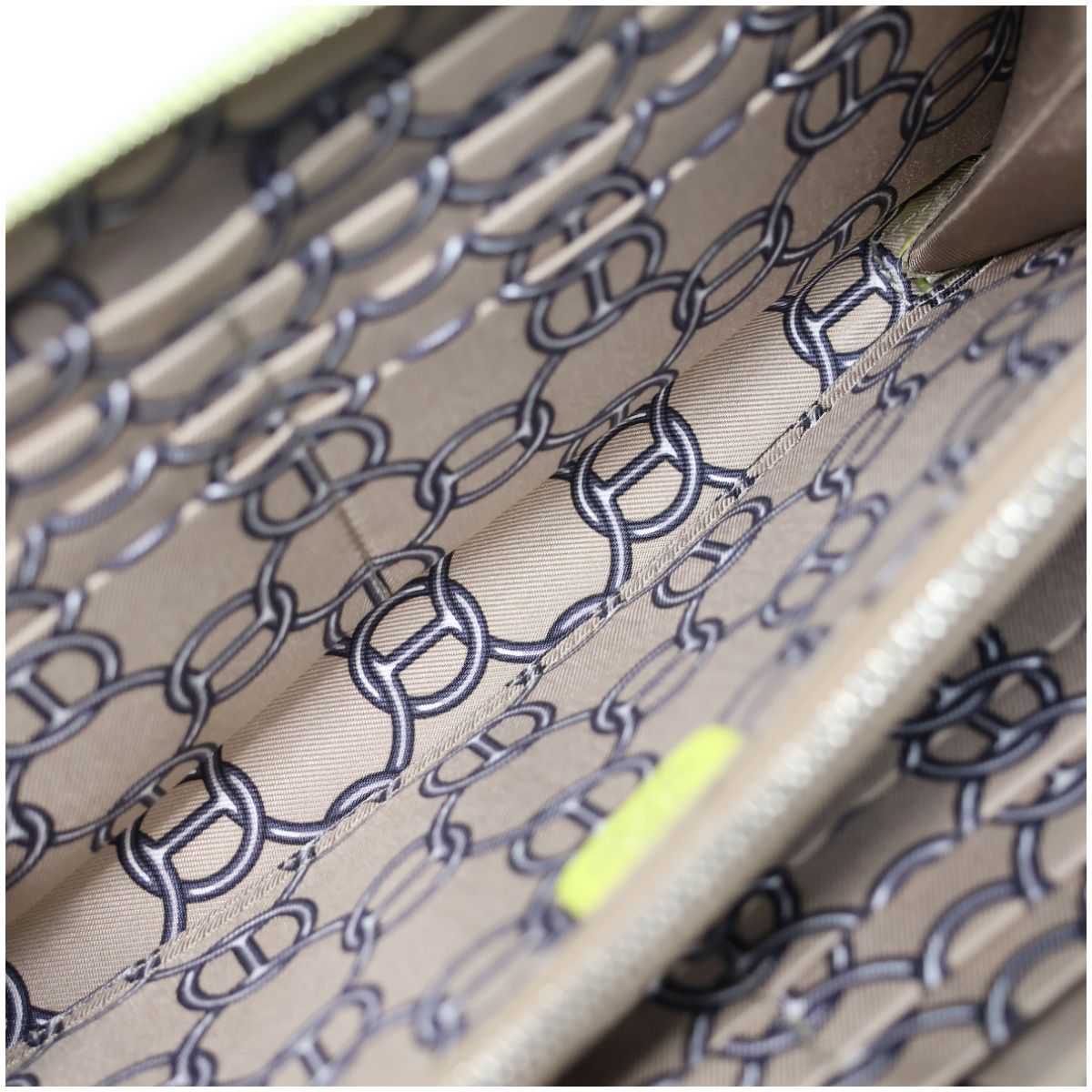 HERMES エルメス アザップ シルクイン ロング ライム（イエロー系