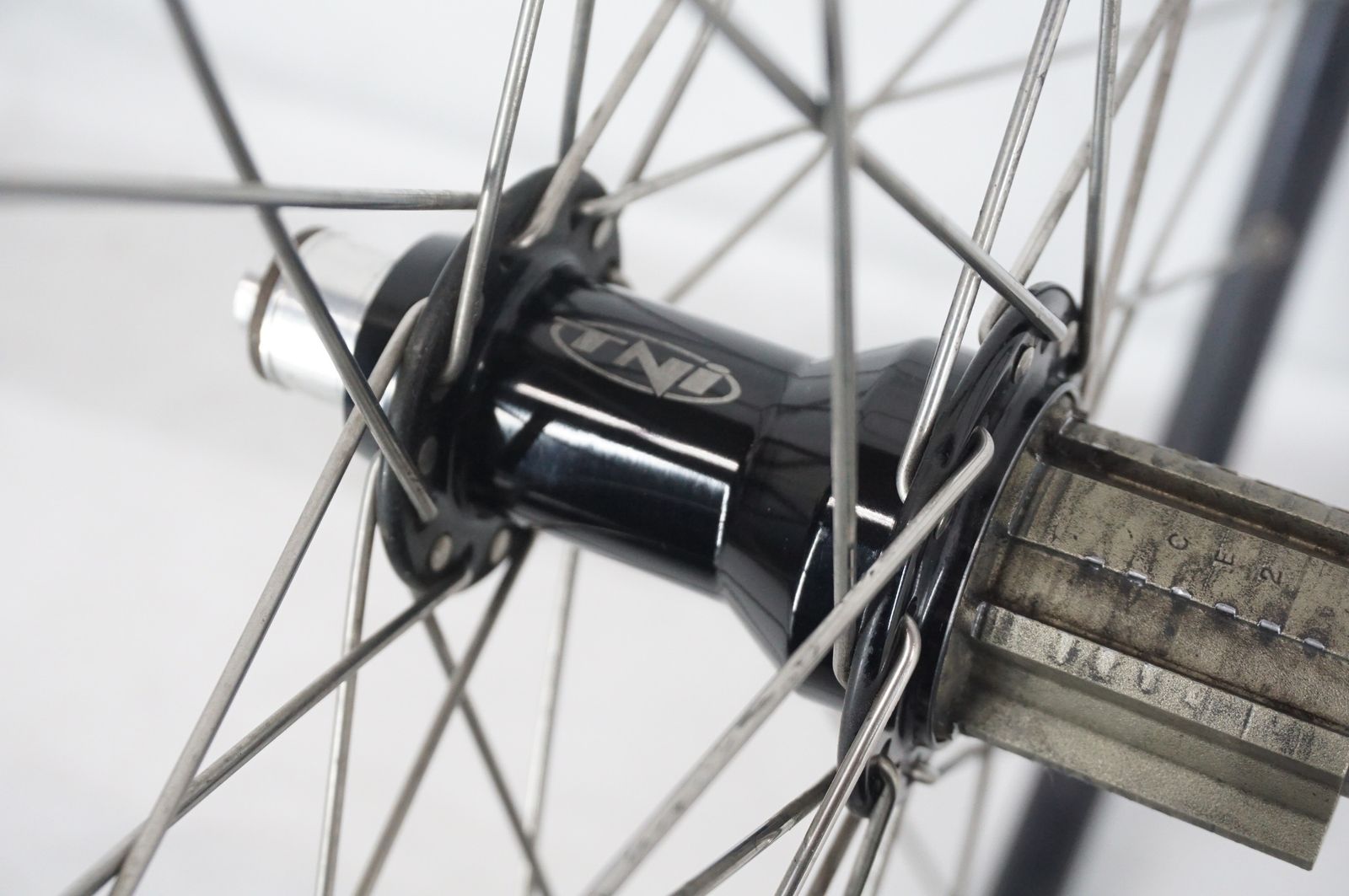 TNI 「ティーエヌアイ」 ハブ/AMBROSIO リム カンパフリー ホイール