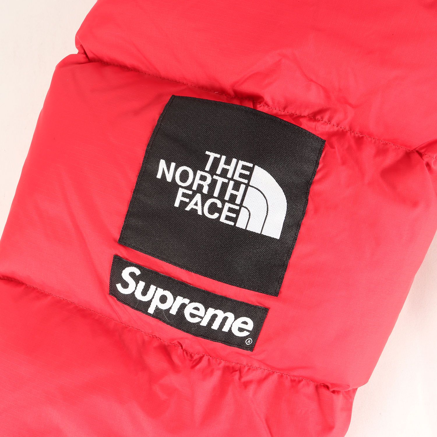 シュプリーム ノースフェイス　コラボ　ダウンジャケット ヌプシ レッド Supreme シュプリーム 20FW The North Face Faux Fur Nuptse Jacket