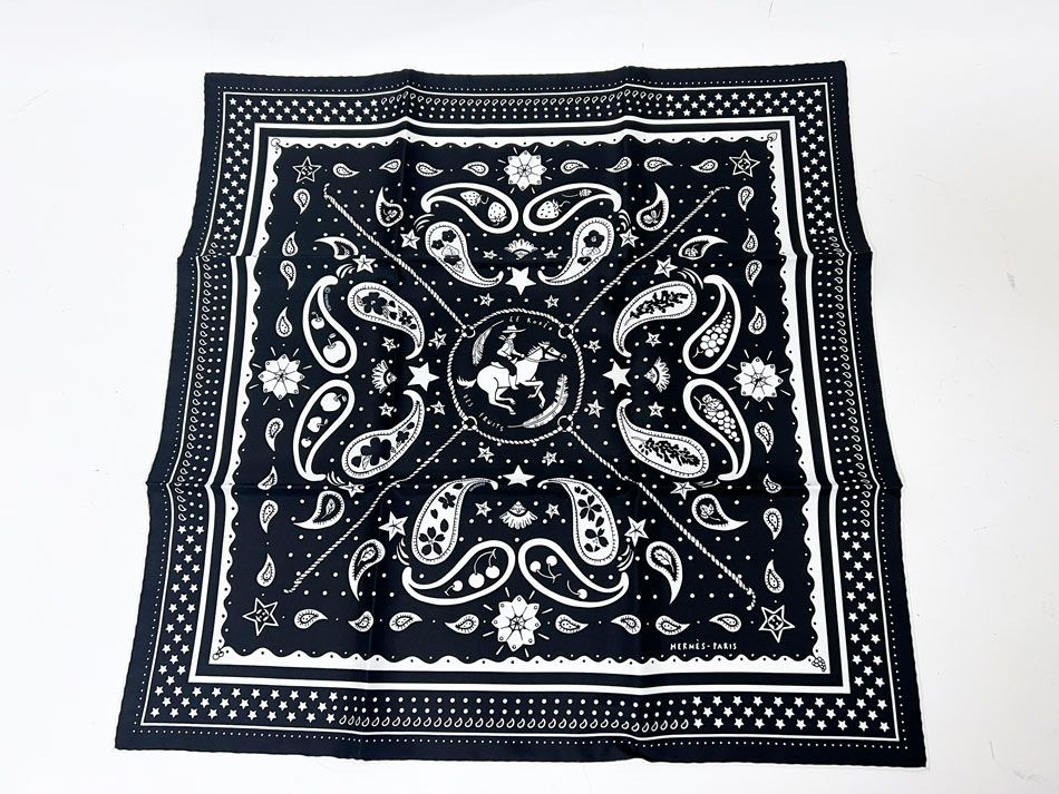 HERMES エルメス シルク バンダナ スカーフ ロデオ・デ・フルーツ