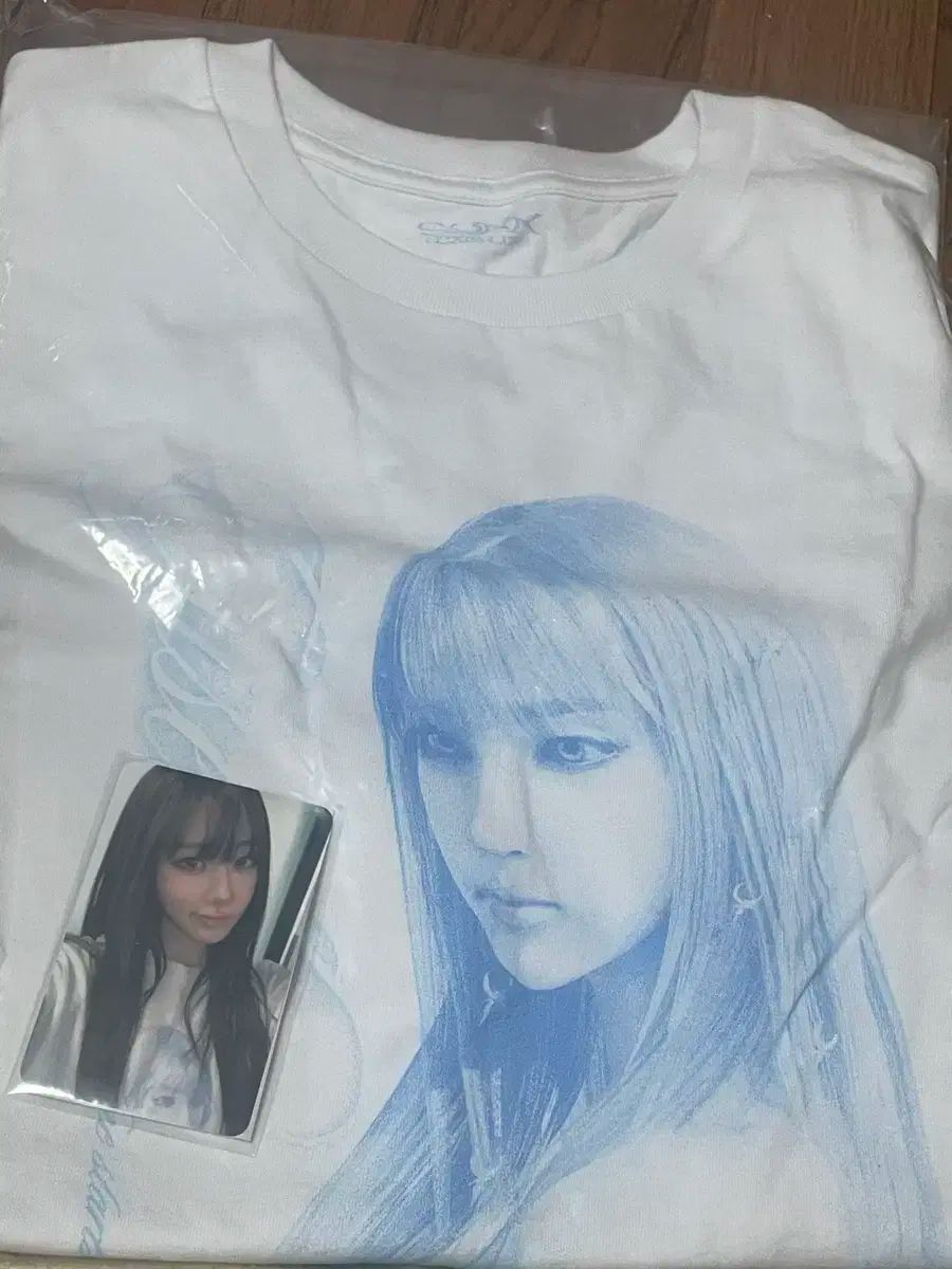 aespa ジゼル(GISELLE) aexis Tシャツ md+ トレカ - メルカリ