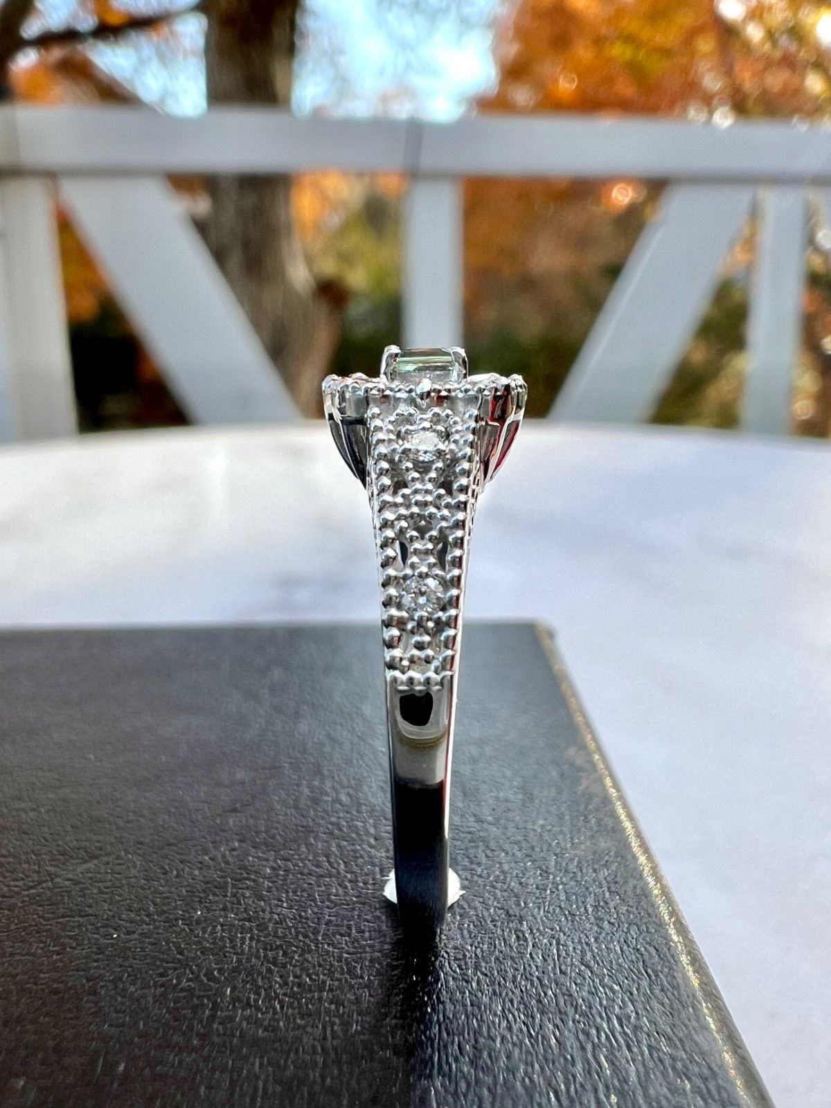 Pt950ブラジル産プリンセスcutアレキサンドライトダイヤモンドリング