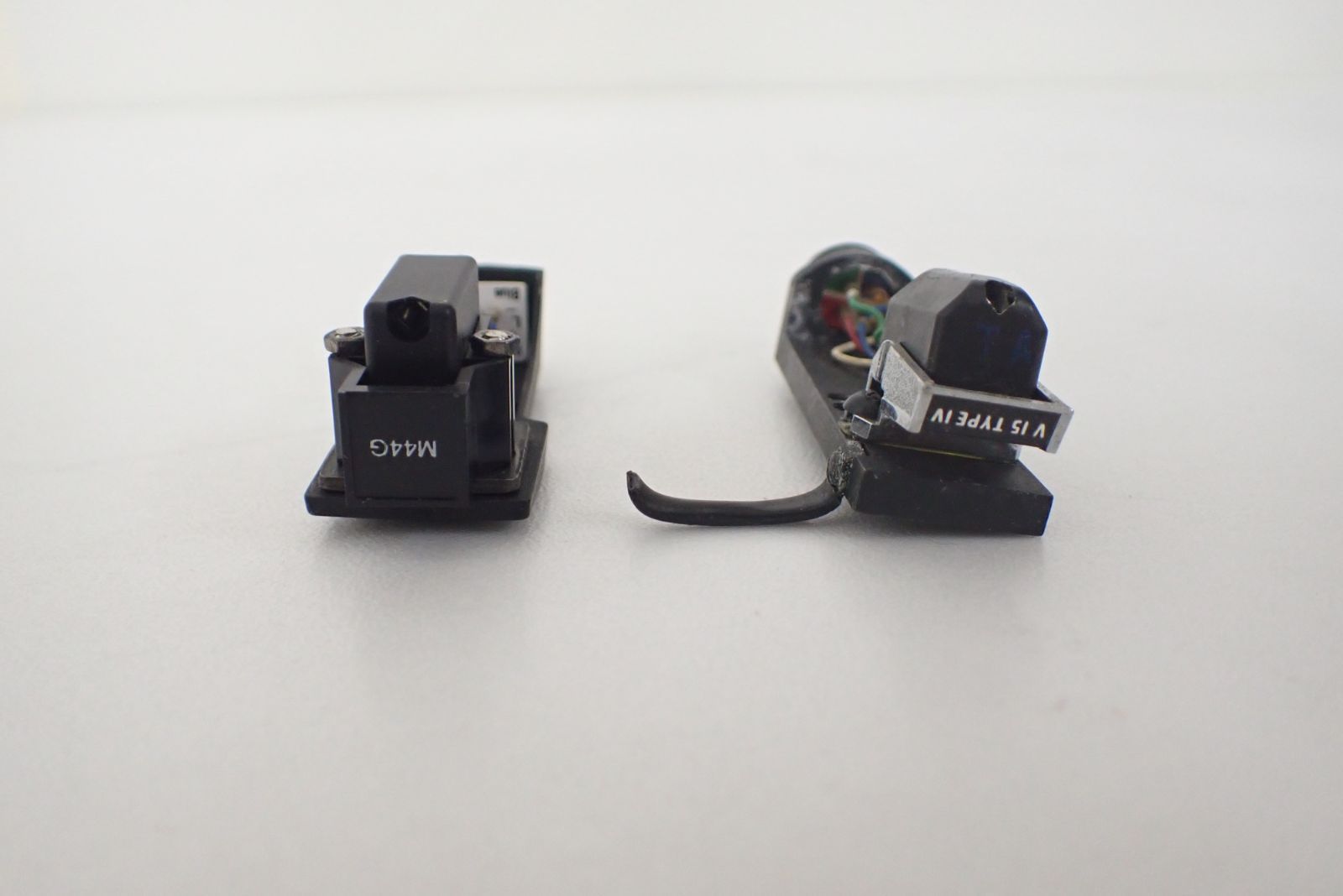 ∴ SHURE V15TYPE IV + M44G カートリッジ ヘッドシェル付 2個セット