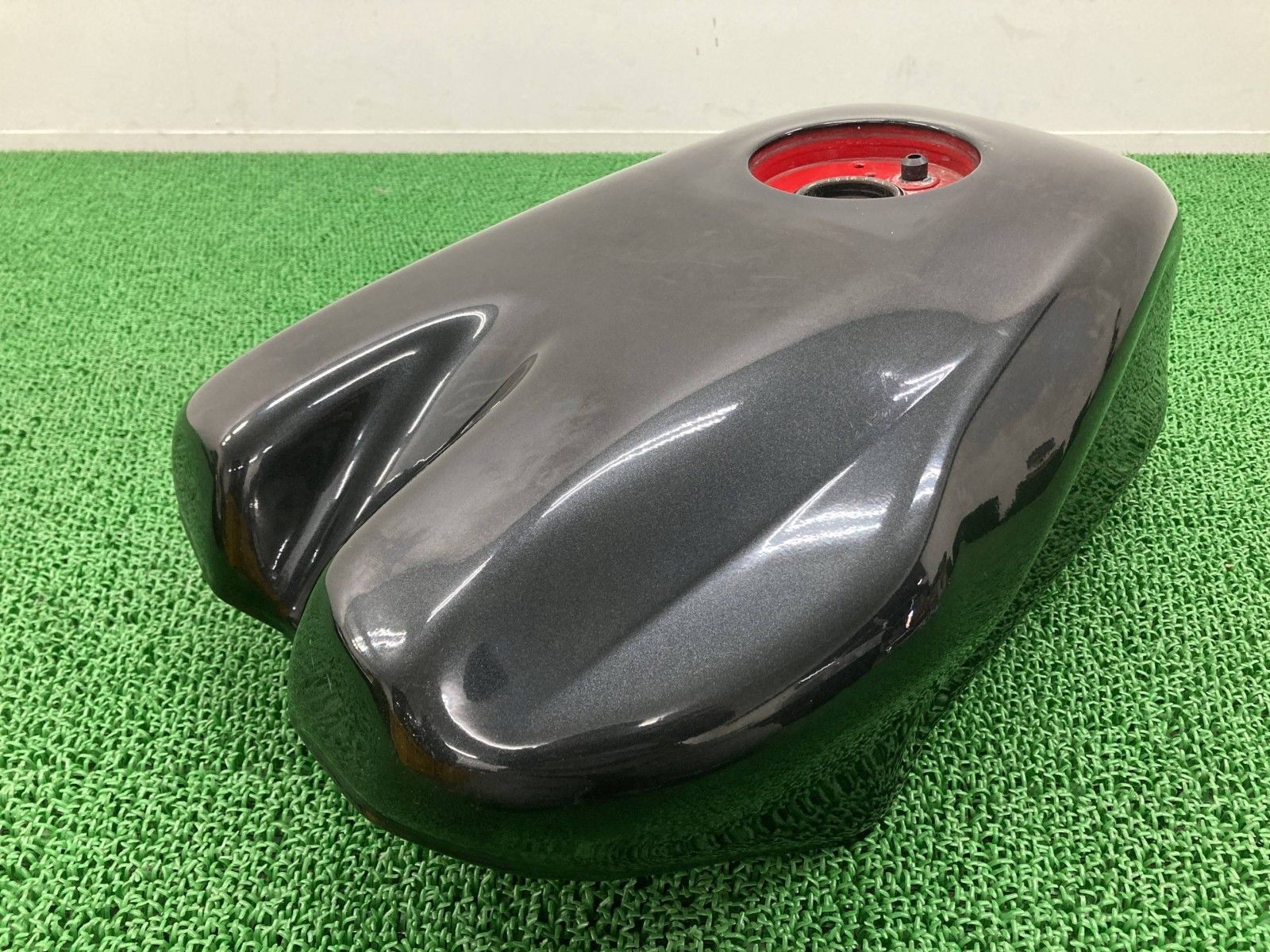 748 916 996 998 タンク ドゥカティ 純正 中古 Ducati スーパーバイク