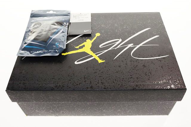 ナイキ NIKE AIR JORDAN 4 RETRO THUNDER 28cm DH6927-017 エア