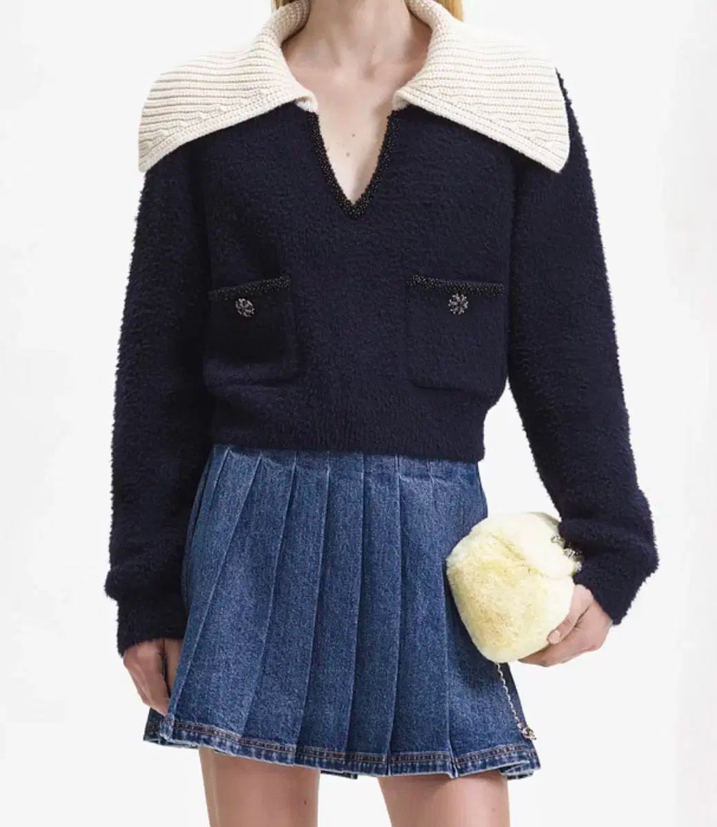 【新品未使用】self-portrait セルフポートレイトニット SELF PORTRAIT @mrselfportrait 23SS こちらの商品は三越伊勢丹