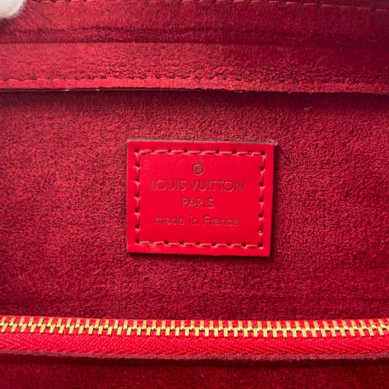 LOUIS VUITTON エピ カスティリアンレッド レザー お値引可能⭕️ LOUIS VUITTON エピ カスティリアンレッド レザー お値引可能⭕️