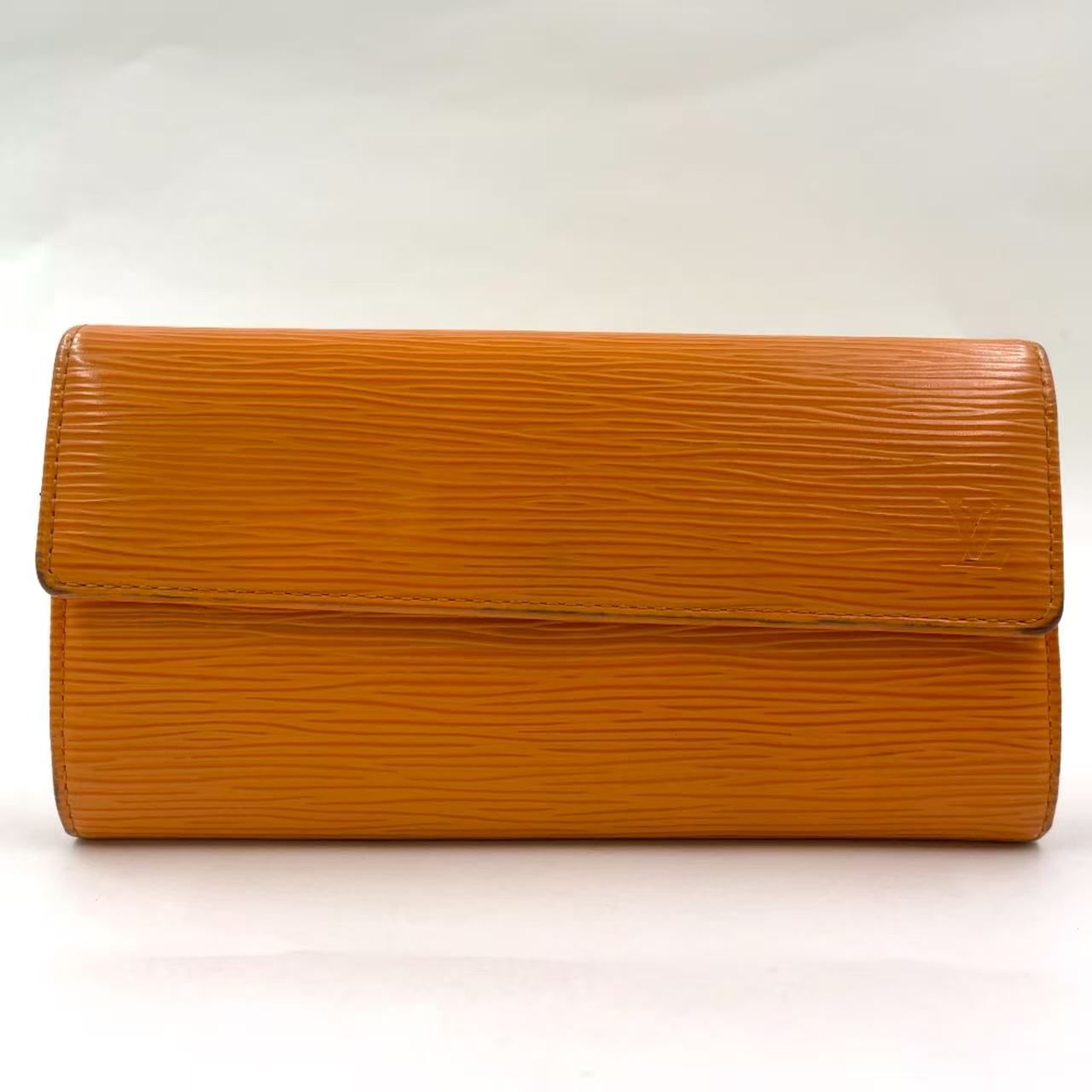 LOUIS VUITTON ポルトトレゾール インターナショナル エピ エピ