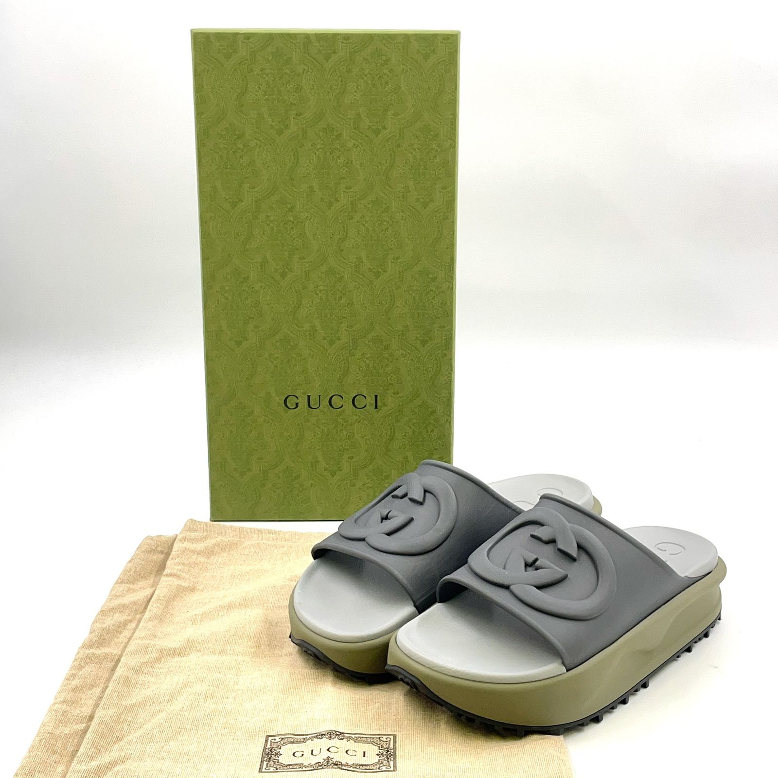 GUCCI インターロッキングG ラバー カーキグリーン×グレー サンダル