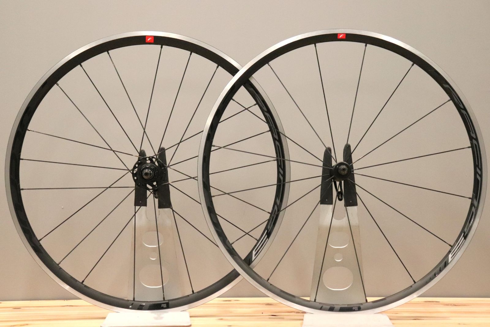 フルクラム FULCRUM レーシング RACING 3 アルミ クリンチャー