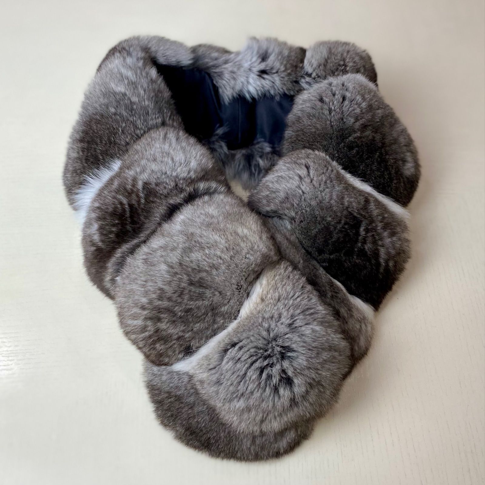 チンチラマフラー(新品) 格安！！ CHINCHILLA チンチラ マフラー 日本製 新品【グレー】19