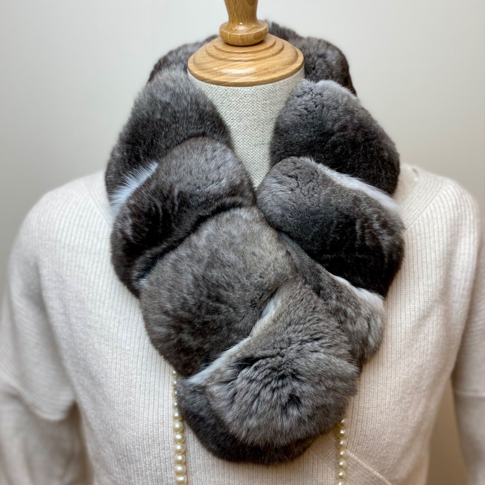 チンチラマフラー(新品) 格安！！ CHINCHILLA チンチラ マフラー 日本製 新品【グレー】19