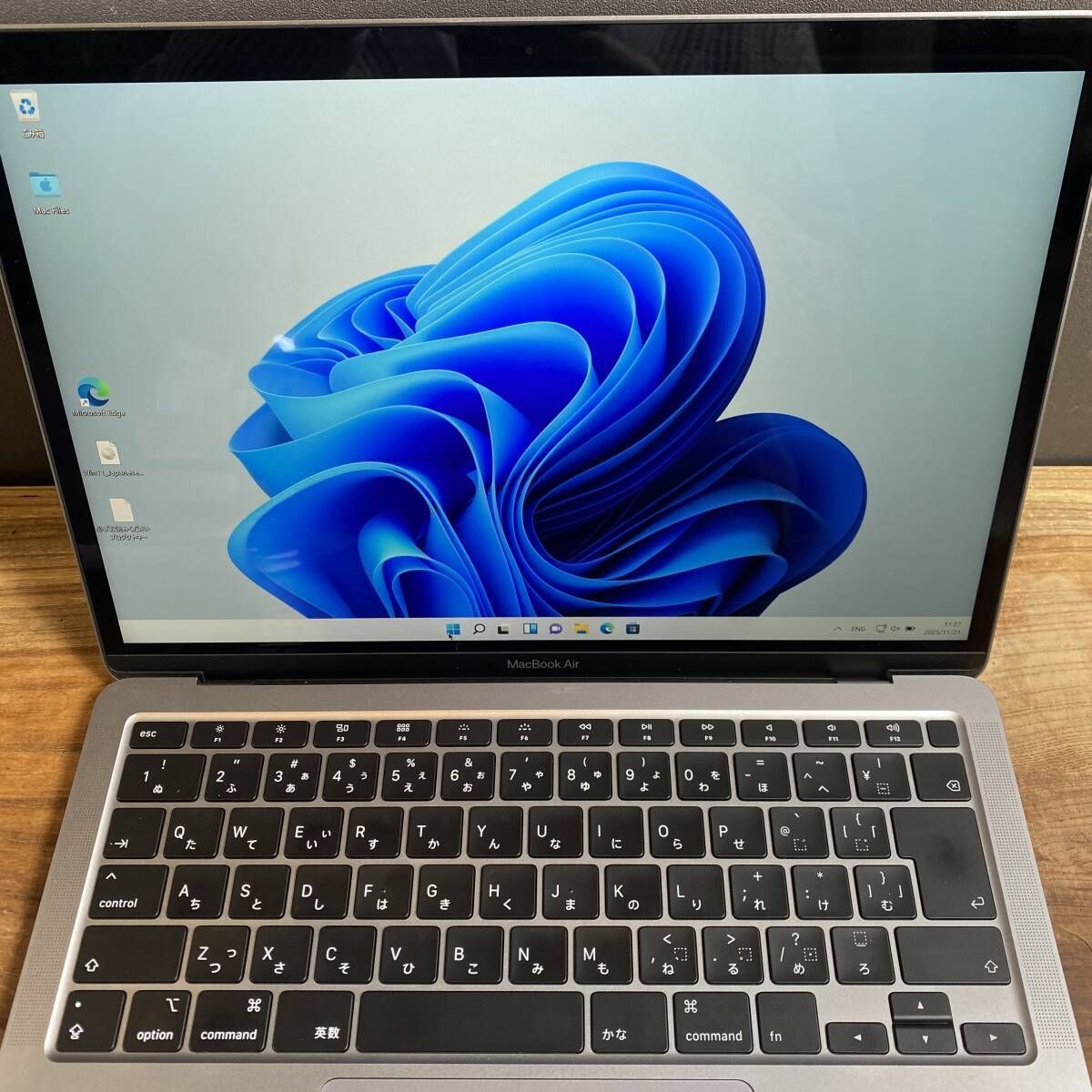 美品］Apple MacBook Air 13inch 2020/Core i3 1.1GHz/メモリ8GB