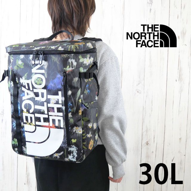 ほぼ未使用。ザノースフェイス　男女兼用　ヒューズボックス　リュック30L 花柄 THE NORTH FACE（ザ ノースフェイス） リュック 通学 通勤 新色 メンズ