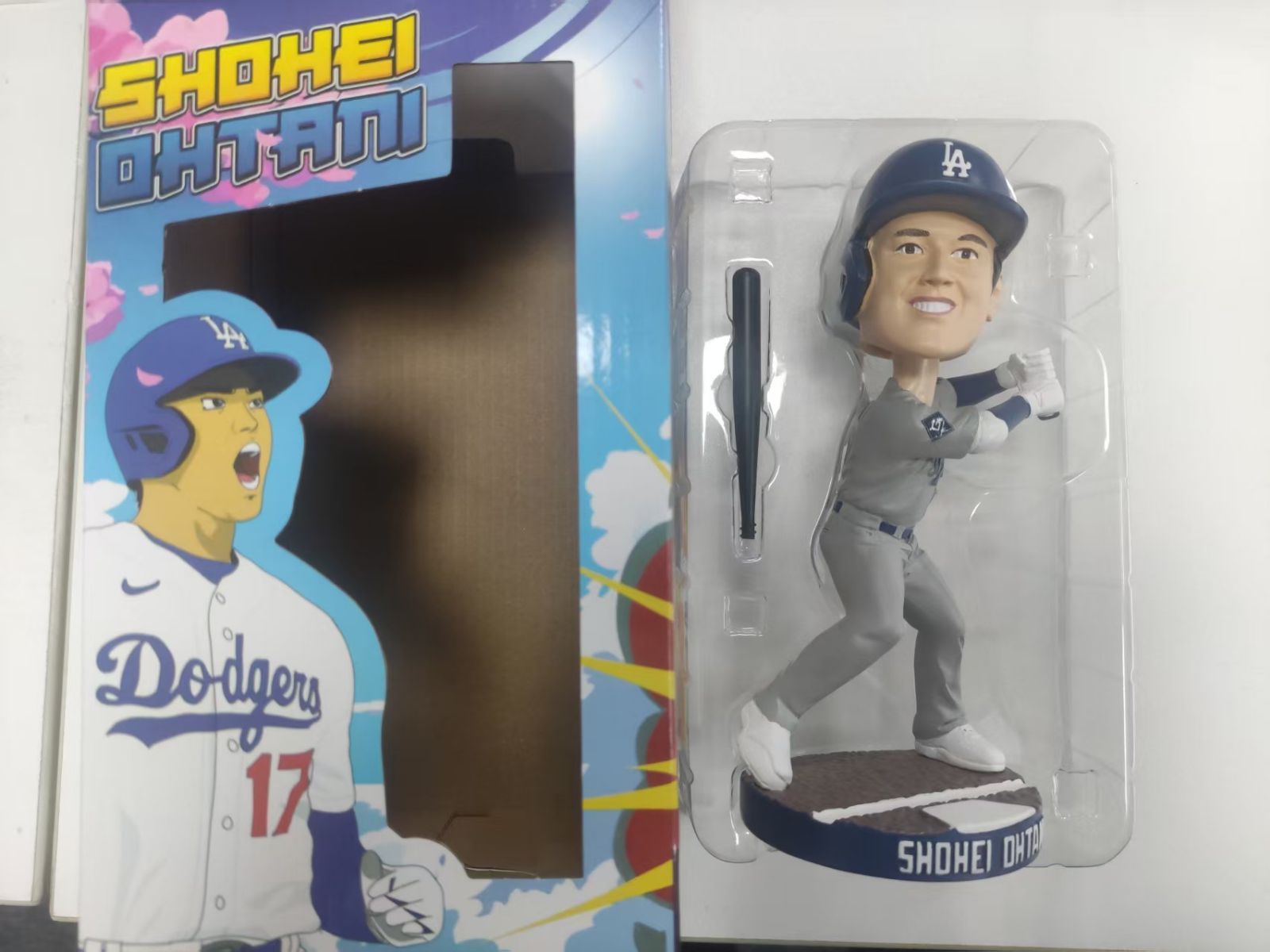 大谷翔平　ドジャース　ボブルヘッド　グレー　ビジターユニフォーム　非売品　未開封 ドジャース大谷翔平ボブルヘッド 1700個限定配布 グレービジター