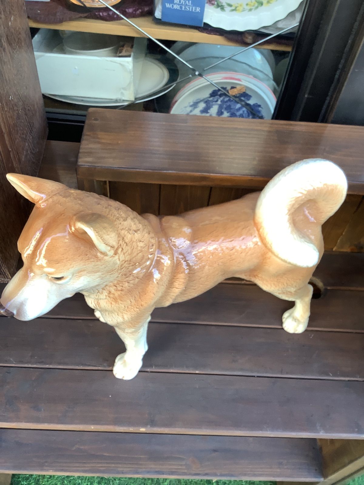柴犬　陶器　加藤工芸　赤柴　豆柴　等身大　【美品】 加藤工芸 柴犬 置物 陶器 犬 レトロの通販 by メル（仮）支店｜ラクマ