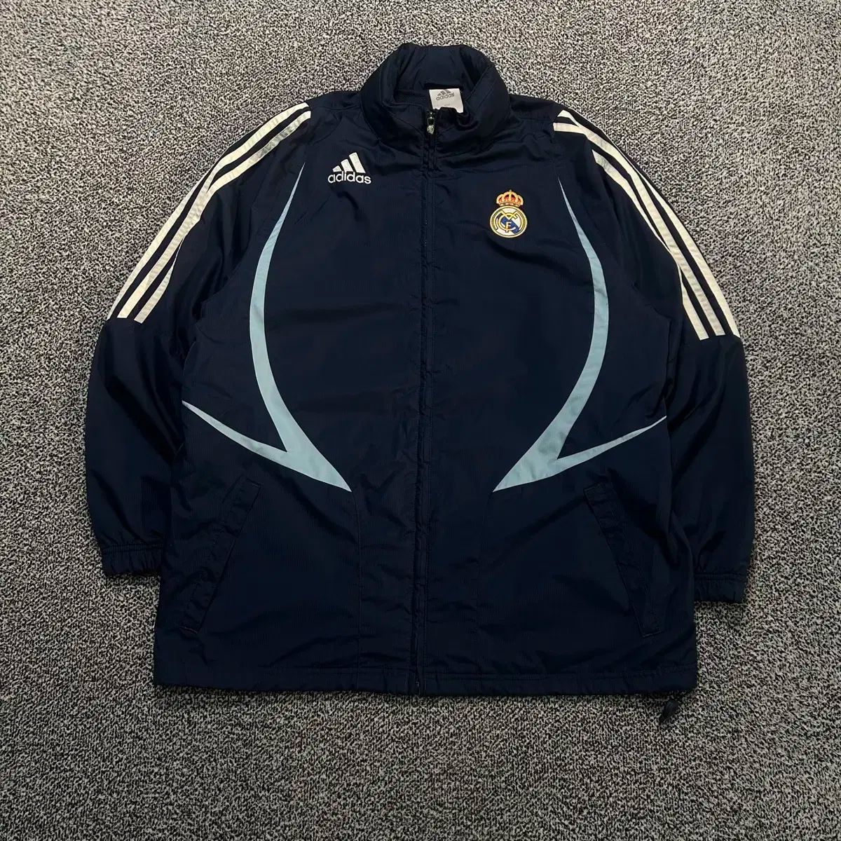 アディダス レアル・マドリード ネイビー ウィンドブレーカー