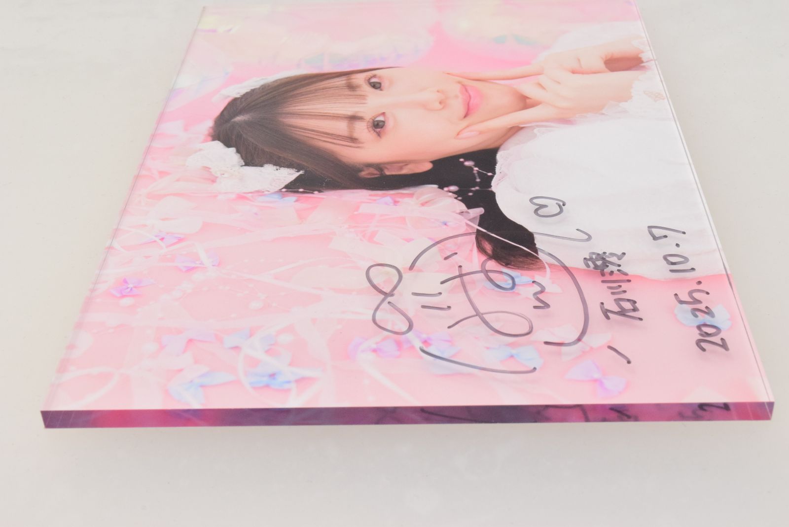 r-646☆良品☆石川澪アクリルスタンド サイン入り - メルカリ