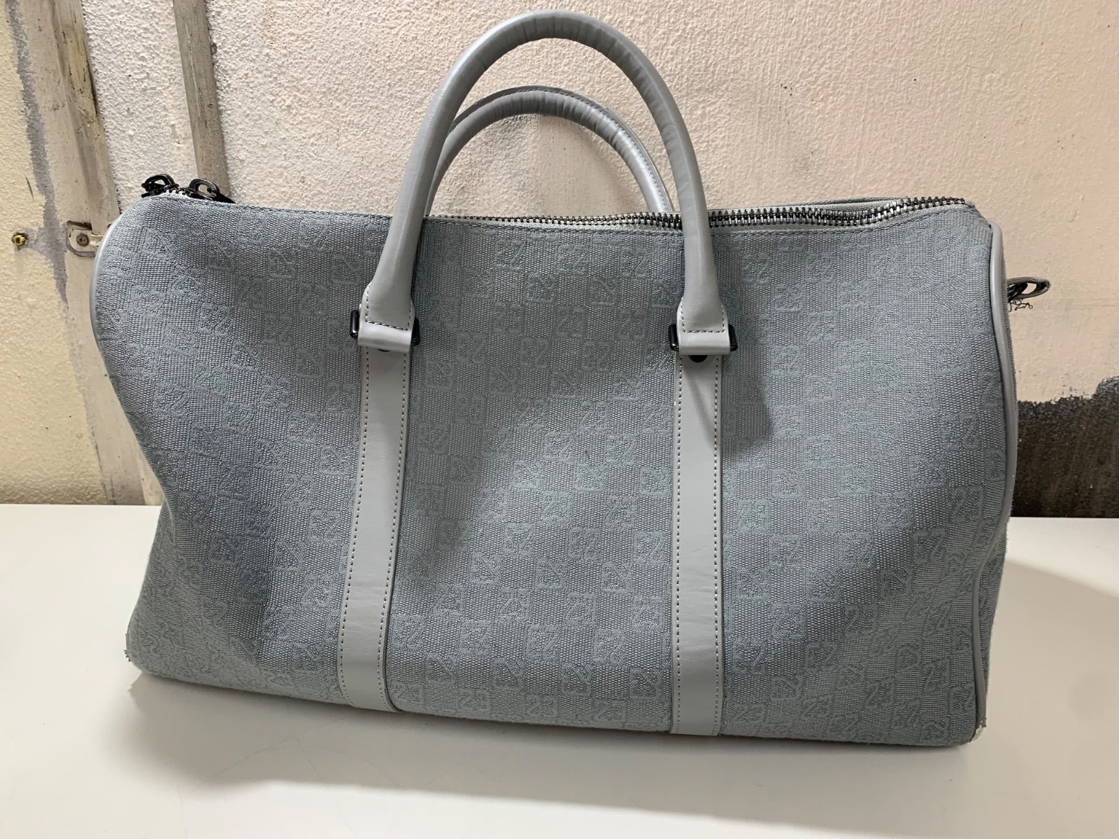 j296 Jordan ボストンバッグ グレー チェック柄 - メルカリ