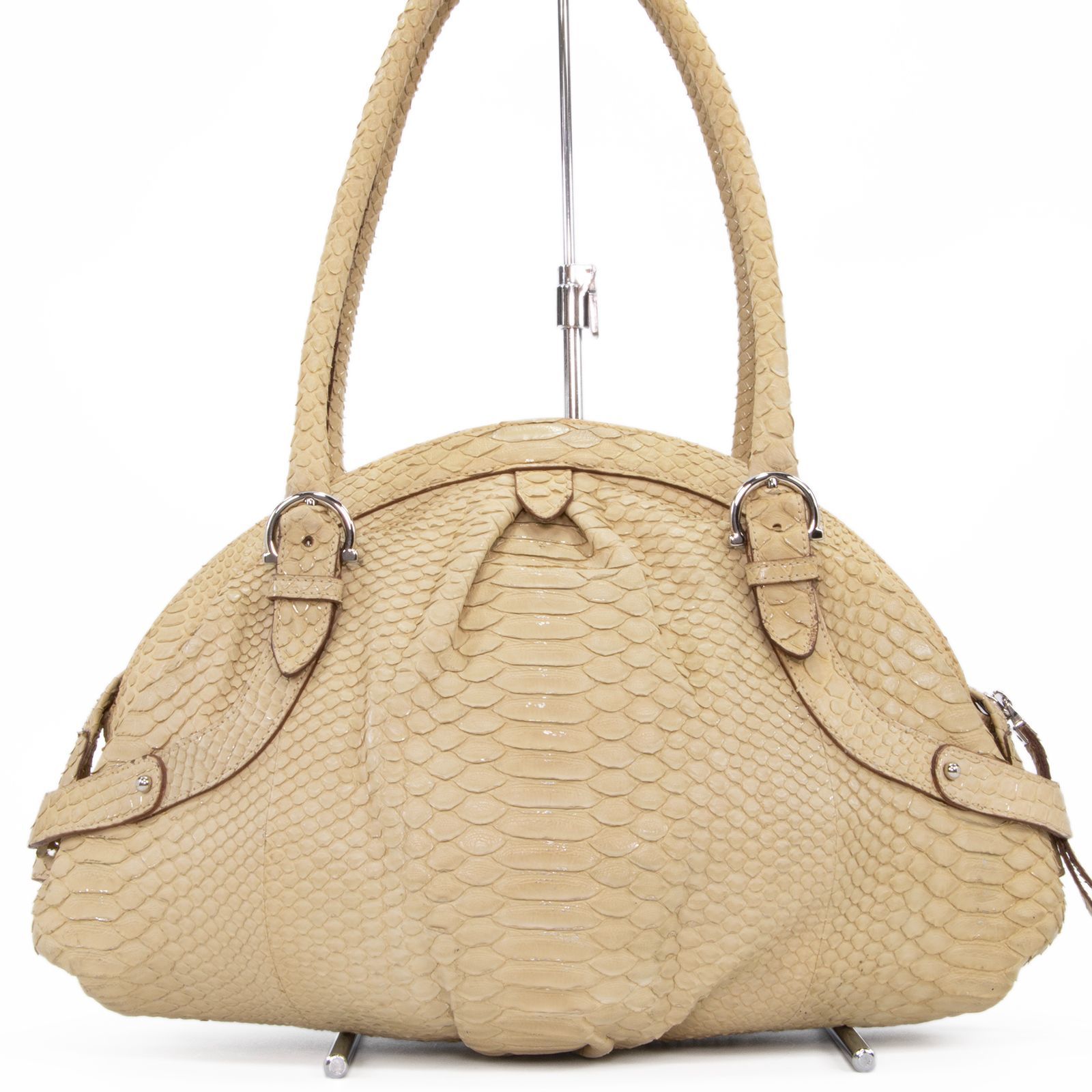 本物 送料無料 フェラガモ ハンドバッグ ショルダーバッグ レディース