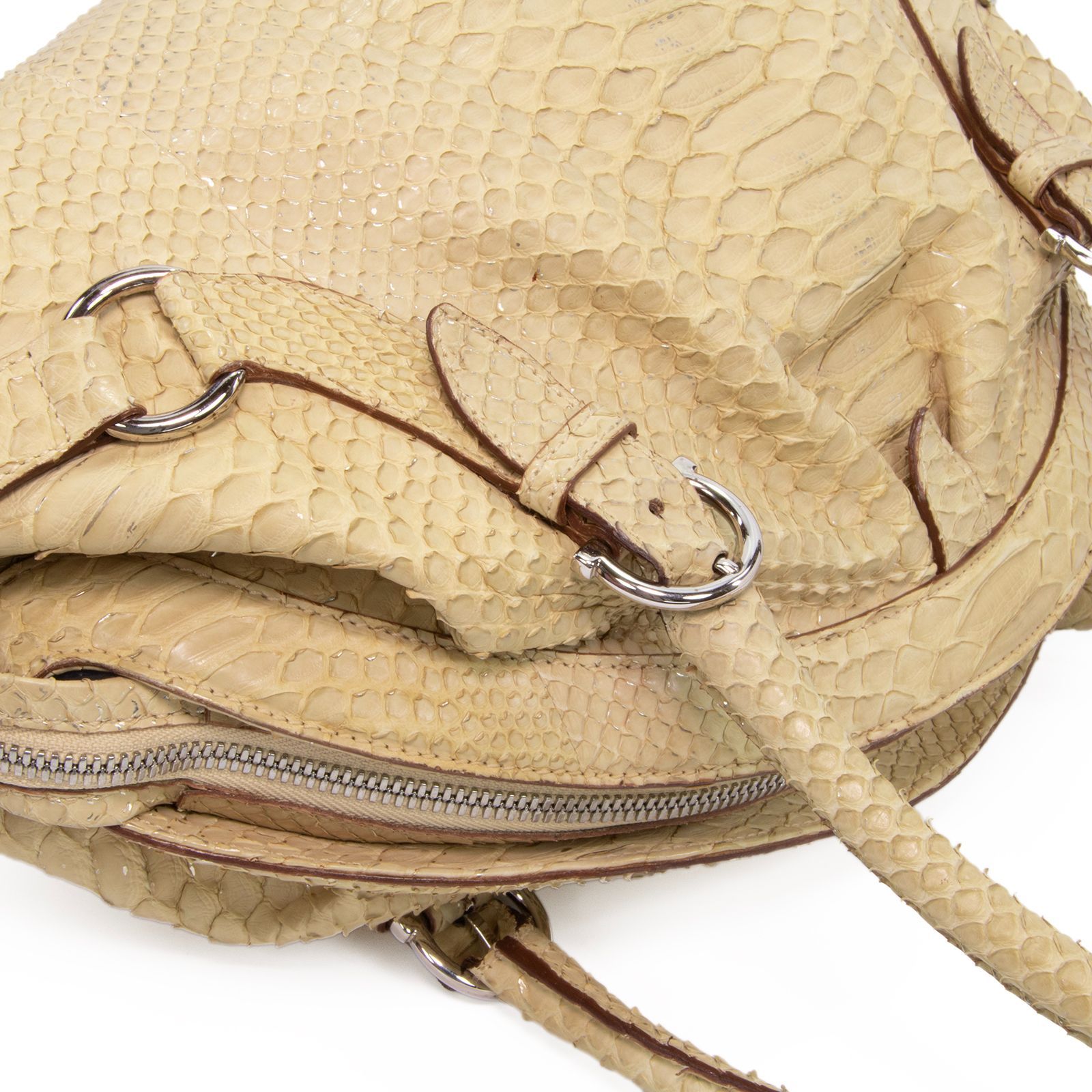 本物 送料無料 フェラガモ ハンドバッグ ショルダーバッグ レディース