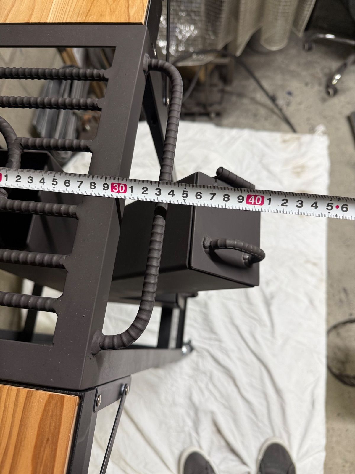 受注生産】移動式サイドテーブル付きロケットストーブ - メルカリ