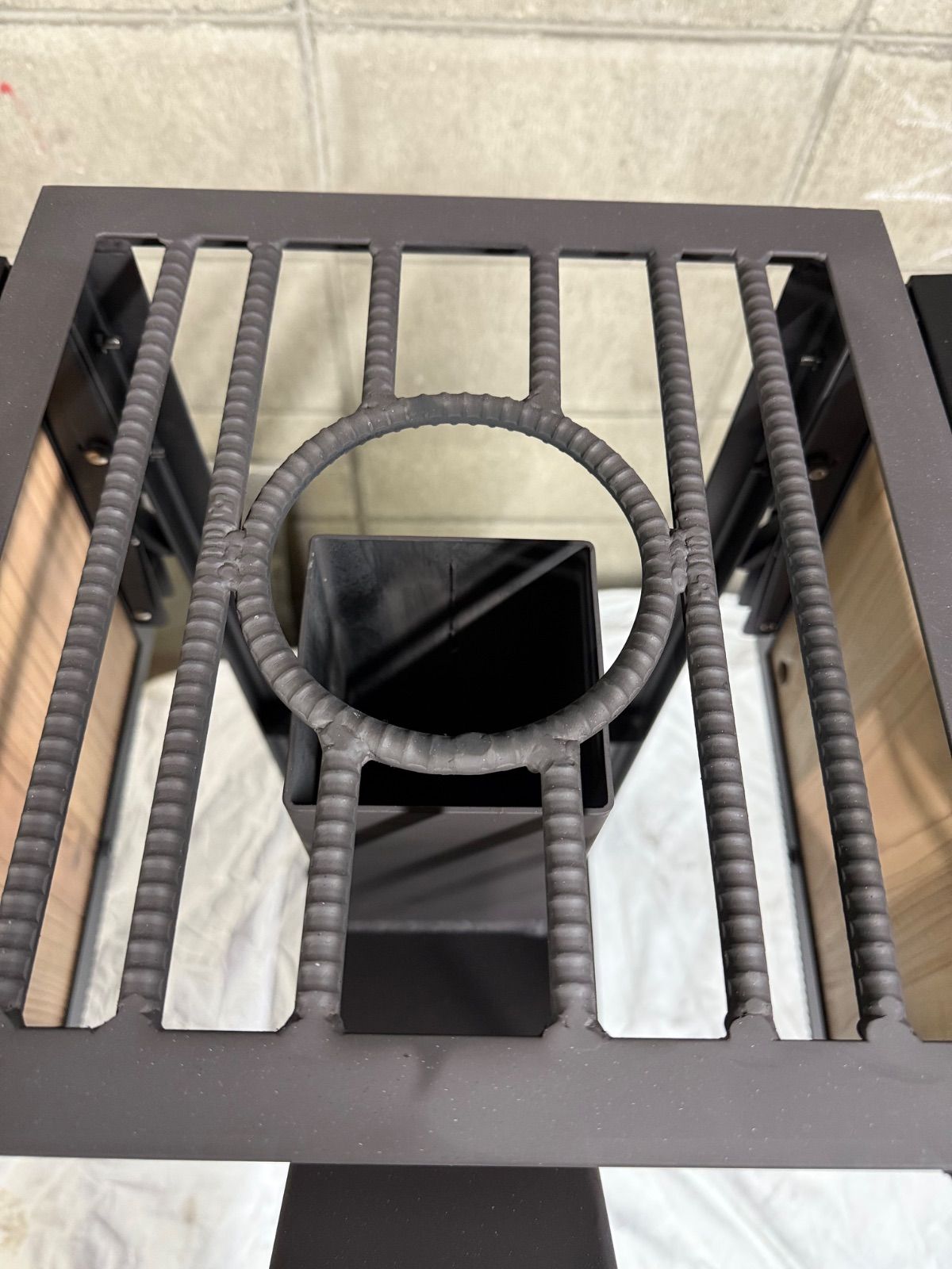 受注生産】移動式サイドテーブル付きロケットストーブ - メルカリ