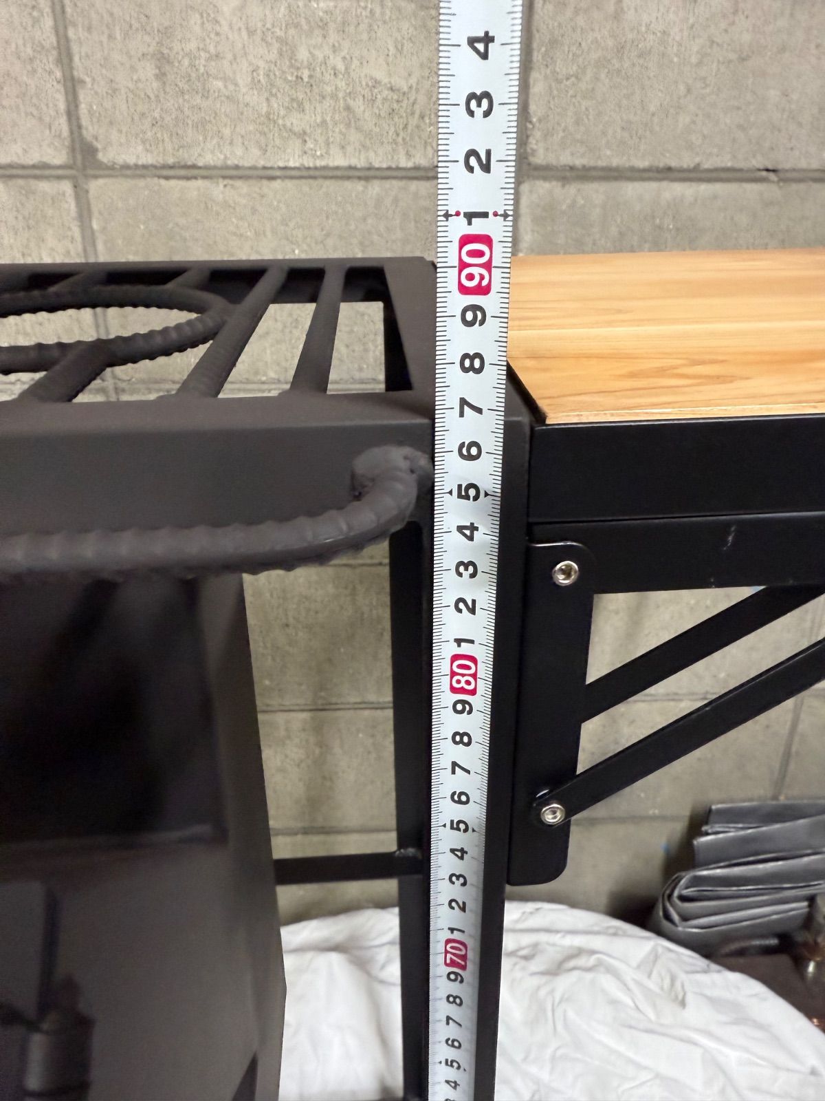 受注生産】移動式サイドテーブル付きロケットストーブ - メルカリ