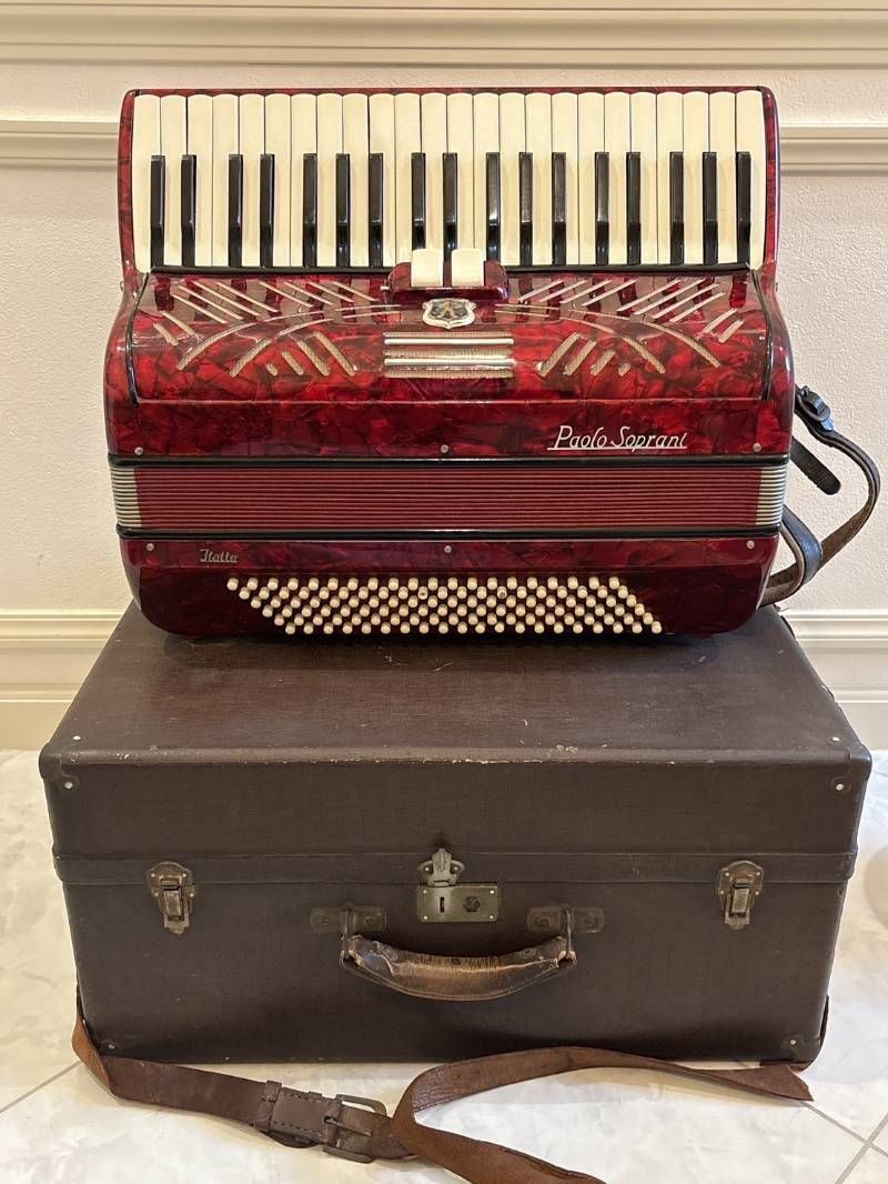 Soprani アコーディオン Paolo Soprani アコーディオン 41鍵 イタリア製 パオロ 赤色 ケース付