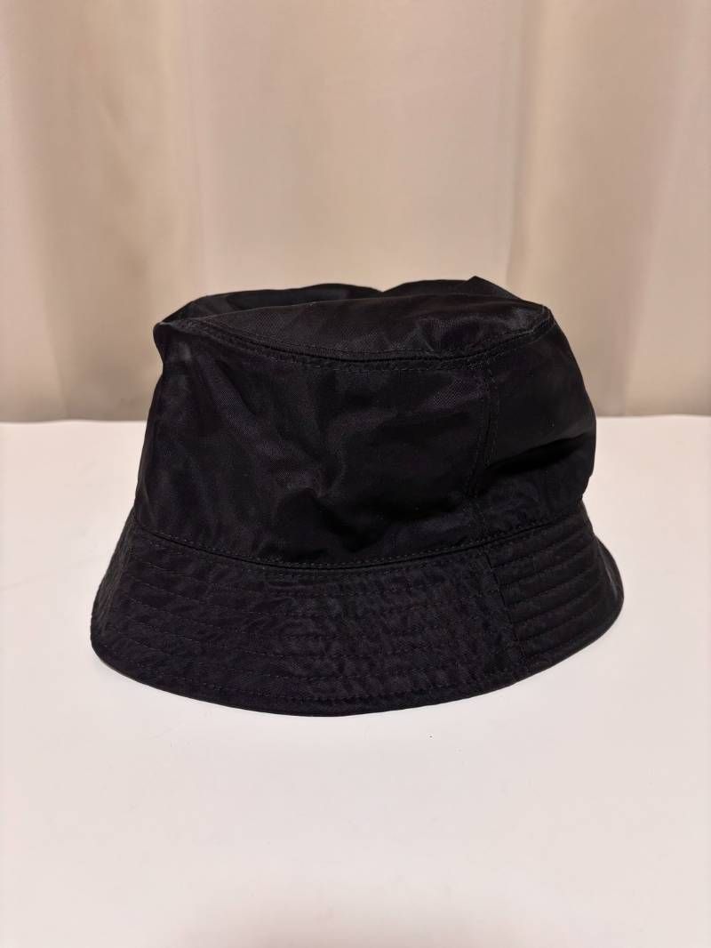 ドルチェアンドガッバーナ バケハ DOLCE&GABBANA ドルチェアンドガッバーナ ロゴプレートナイロン