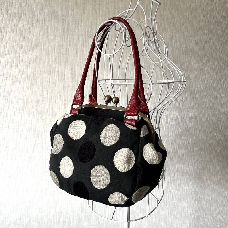 SOAR SOLe Kiss Lock Clasp Frame One Shoulder Bag Dot Pattern