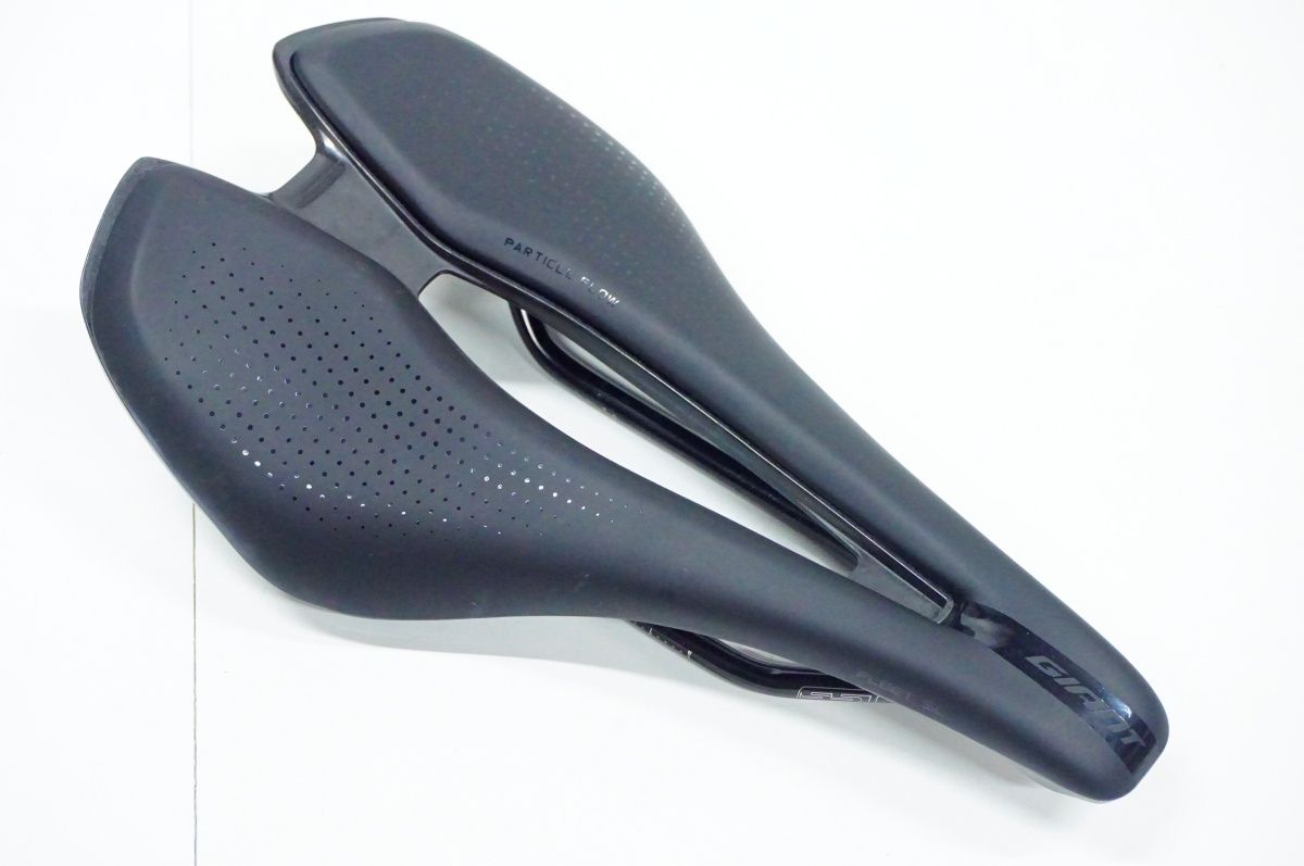 GIANT 「ジャイアント」 FLEET SL サドル / バイチャリ名古屋大須店