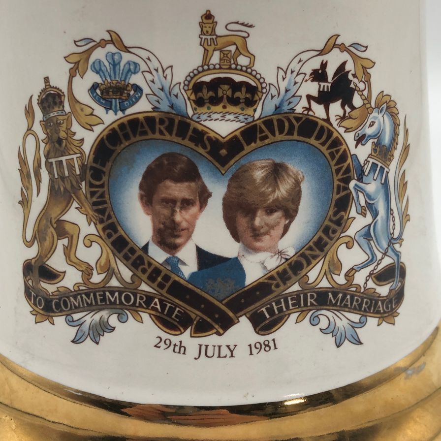 飲料・酒 ベルズ 1981年 チャールズ皇太子 ダイアナ妃 結婚記念陶器