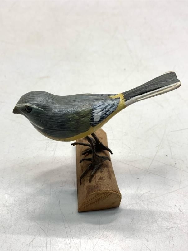 セグロセキレイ　木彫りの野鳥　リアルバードカービング　野鳥彫刻 セグロセキレイ 木彫りの野鳥 リアルバードカービング 野鳥彫刻