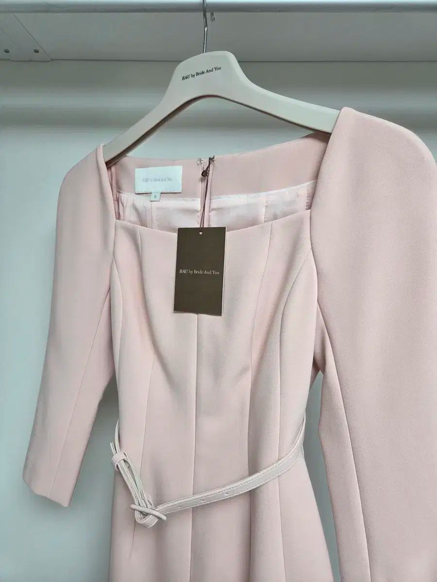 スクエアネック Hライン