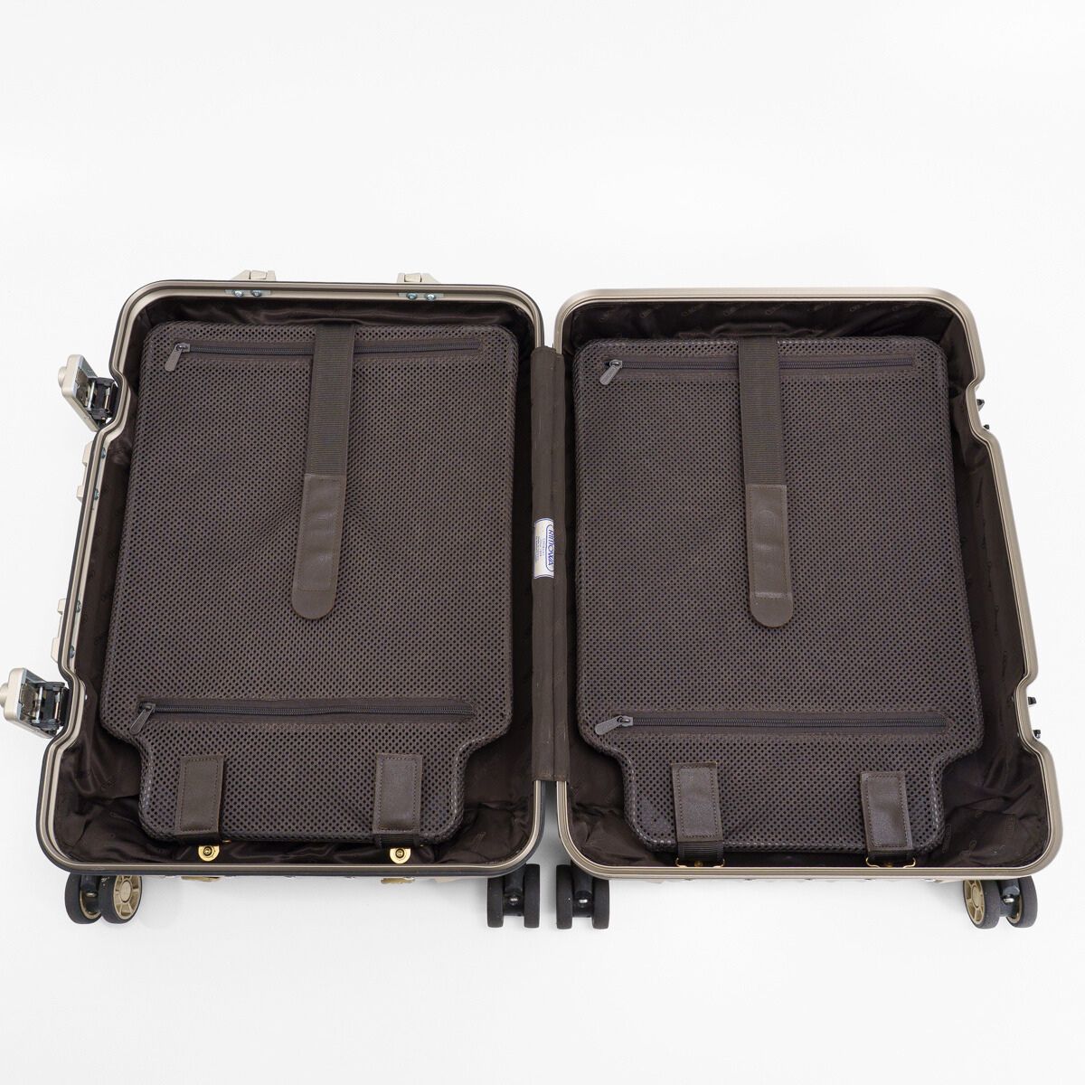 RIMOWA リモワ TOPAS Titanium トパーズ チタニウム 32L 機内持ち込み