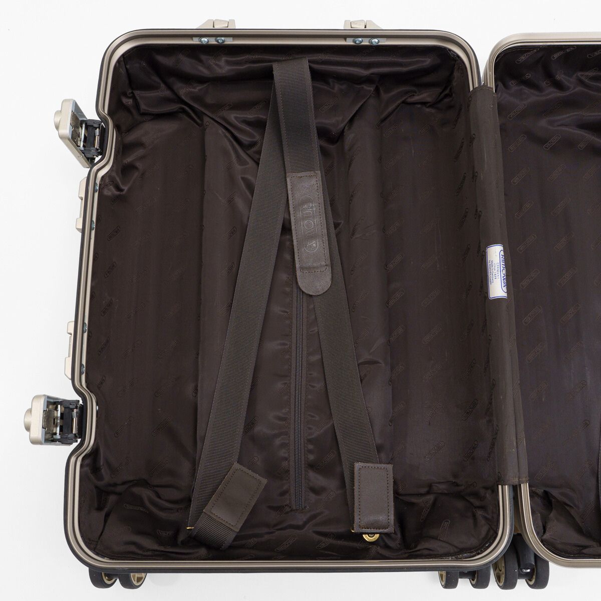 RIMOWA リモワ TOPAS Titanium トパーズ チタニウム 32L 機内持ち込み