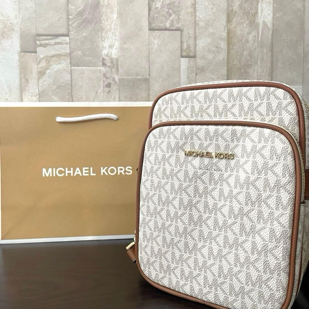 新品未使用品MICHAEL KORS バニラ ショルダーバッグ/限定再値下 新品未使用品MICHAEL KORS バニラ ショルダーバッグ/限定再値下 ☆未