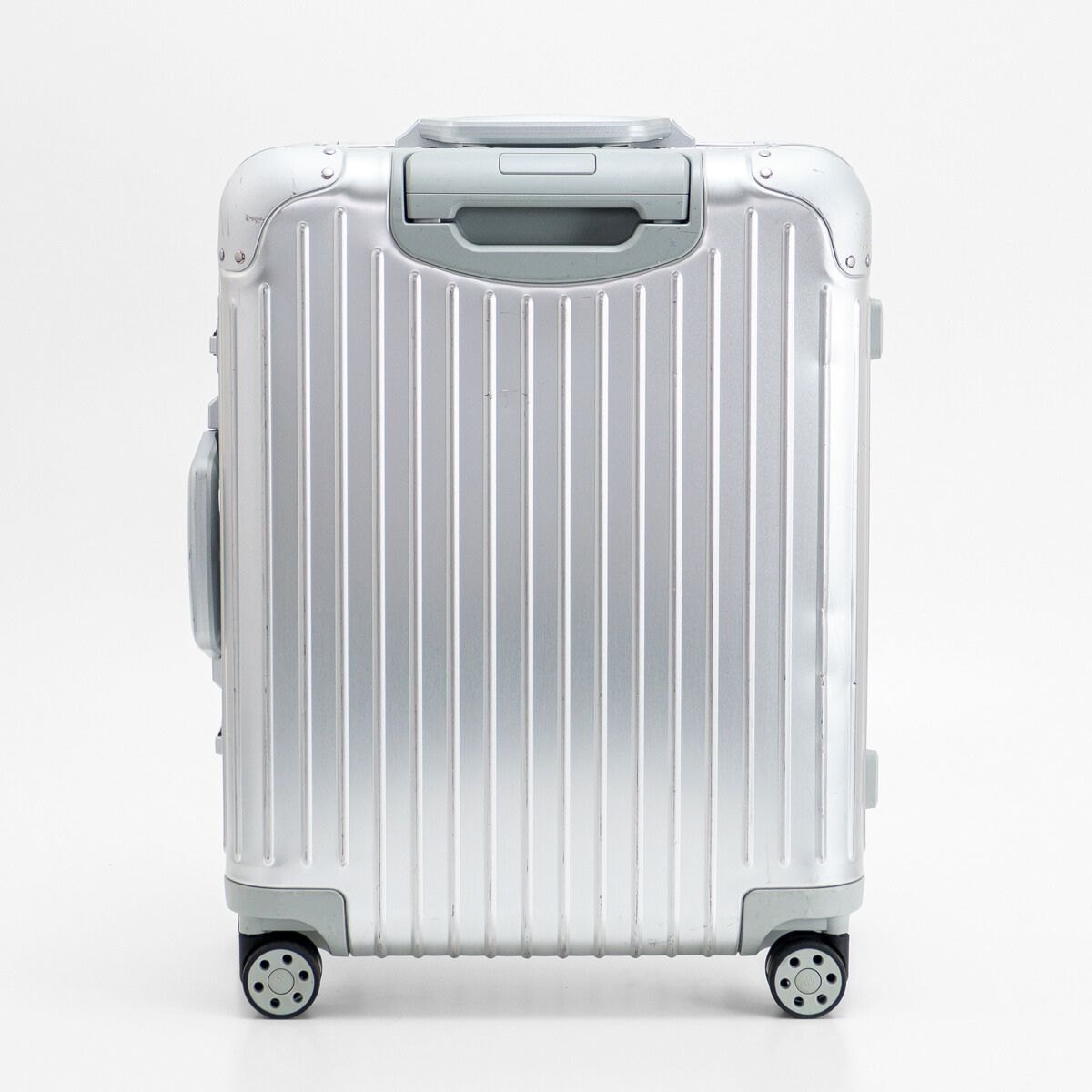 RIMOWAオリジナル キャビン S シルバー （機内持ち込みサイズ） RIMOWA◇クラシック キャビン S◇シルバー 33L 機内持ち込み可 (RIMOWA