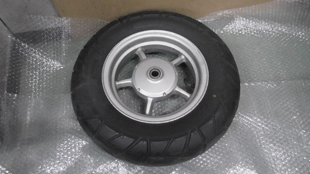 VOX SA31J-161xxx の リアホイール タイヤ付 :#1763687290 - メルカリ