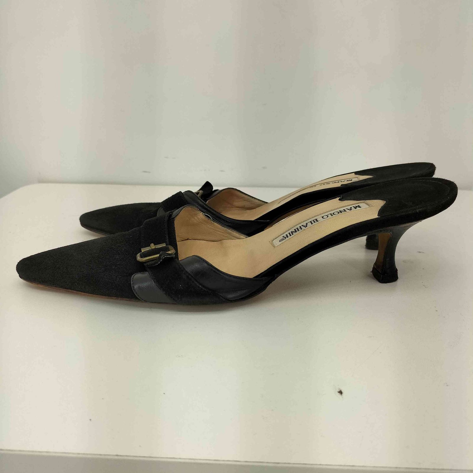 マノロブラニク MANOLO BLAHNIK スエード ミュールパンプス レディース