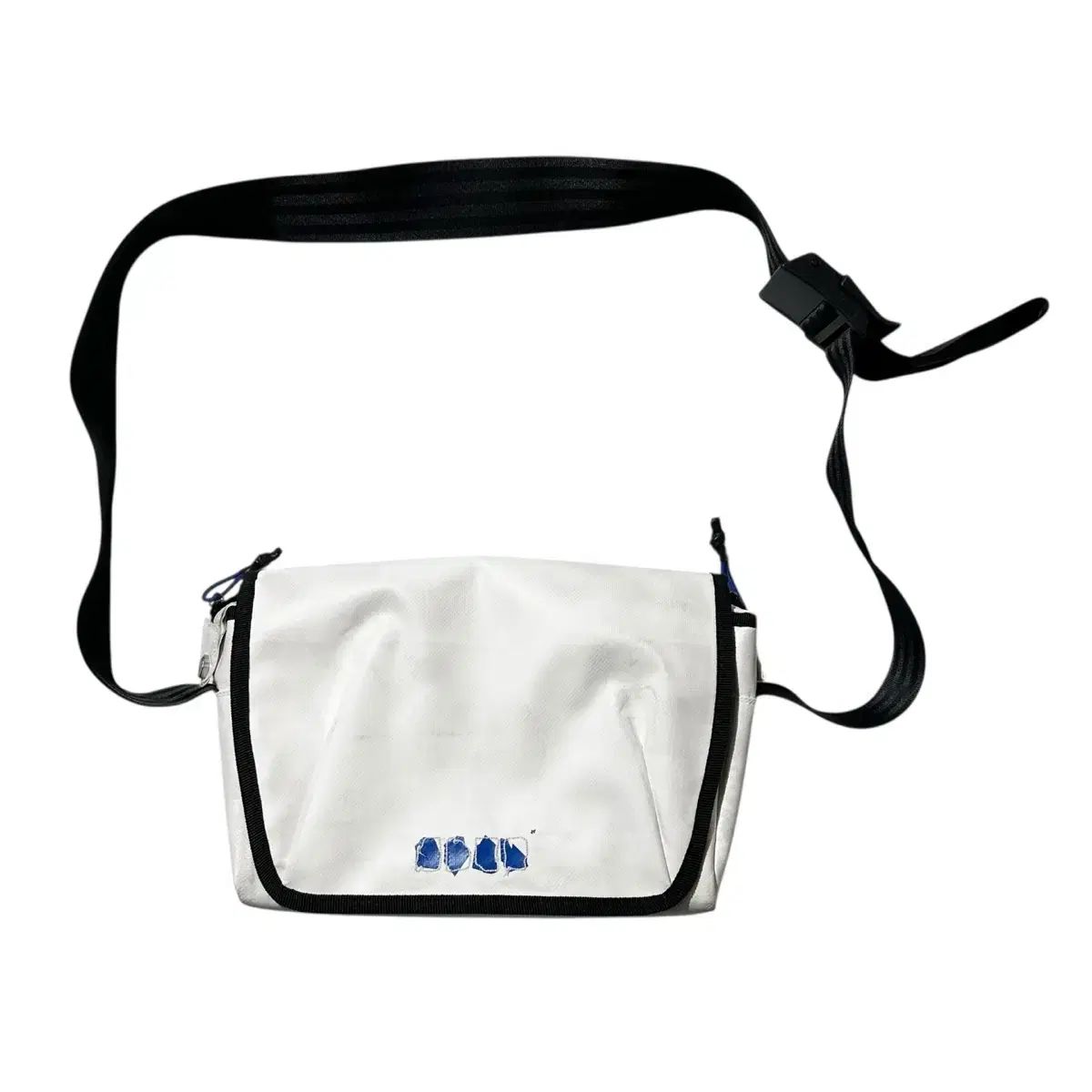 アーダーエラー　バック ADER error（アーダーエラー）の「＜ADER error × EASTPAK＞ CROSS