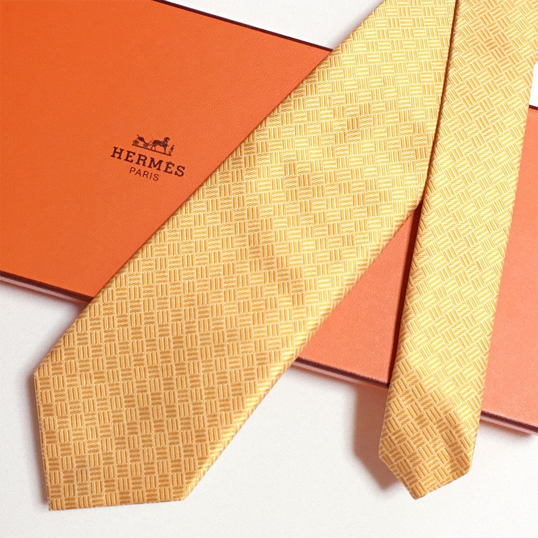 未使用級 エルメス HERMES ネクタイ シルク100% オレンジ 総柄 2511