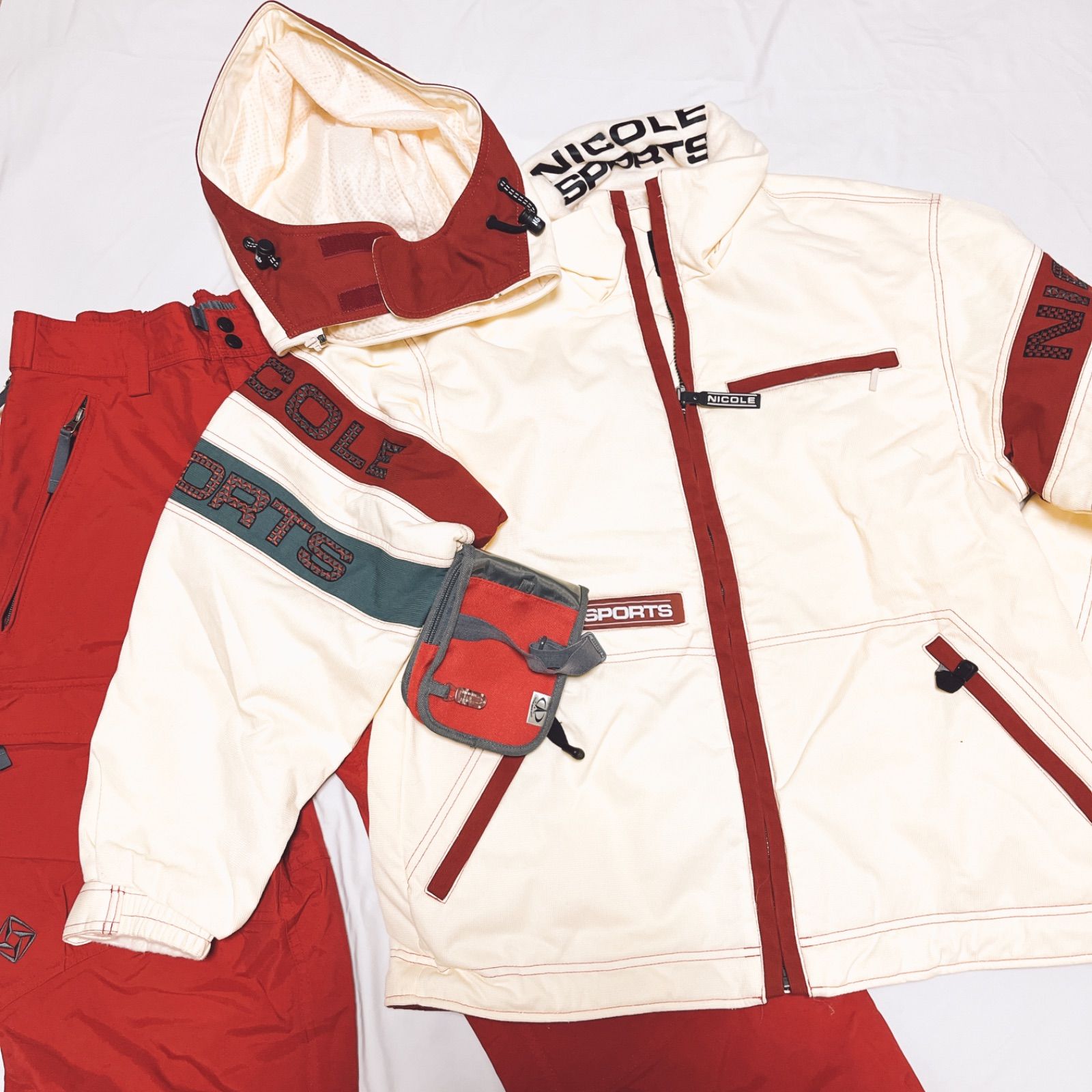 ウィンタースポーツ スキー スノーボード ウェア 上下セット ポーチ