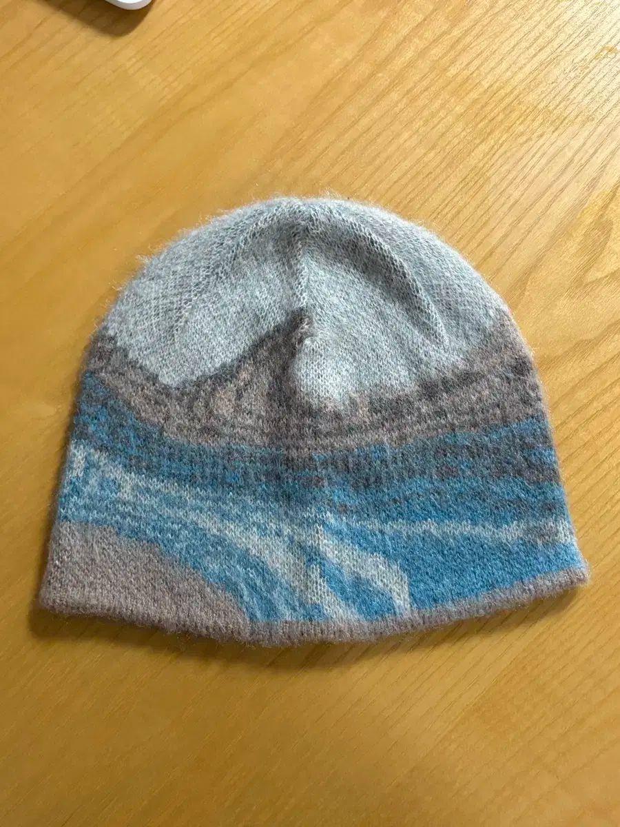 LYNN s ROAR ロア ヘリン ビーニー