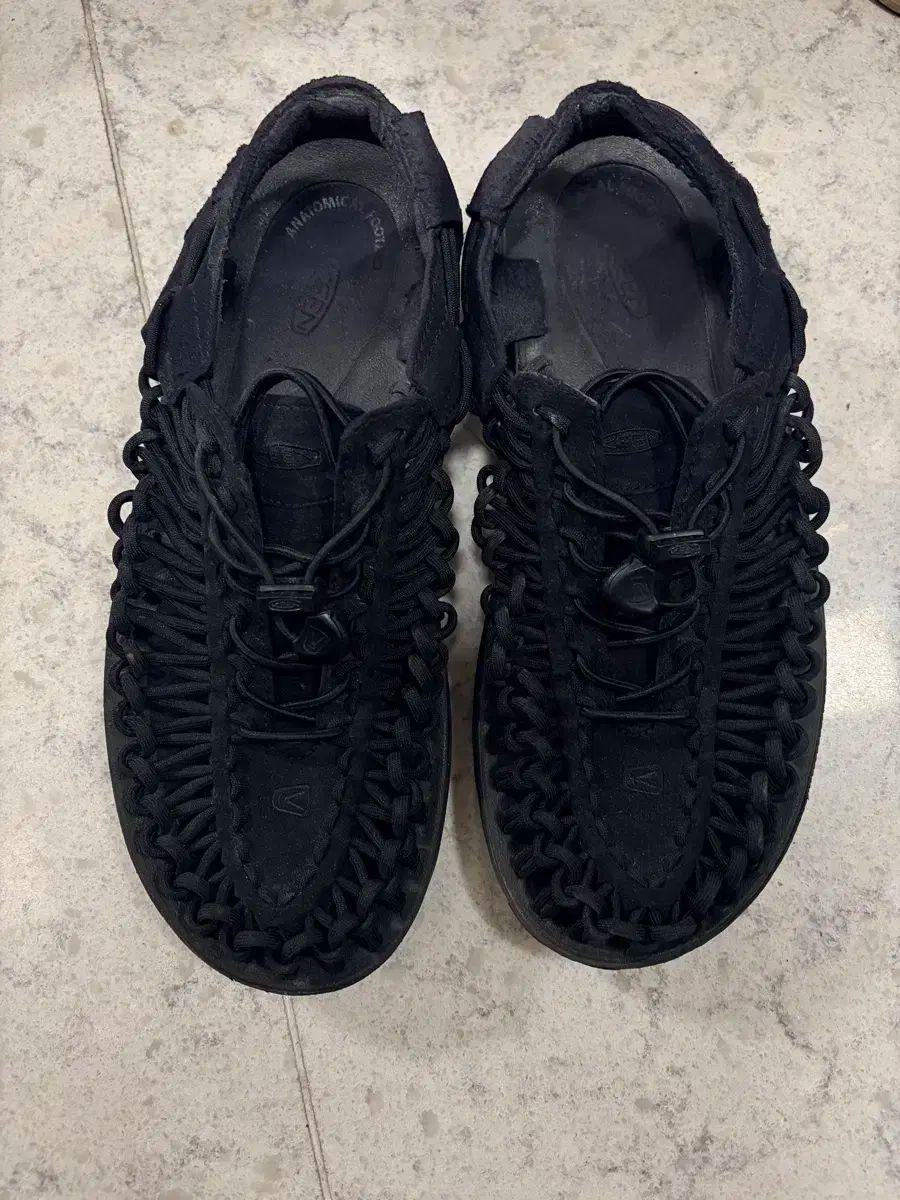 KEEN 킨 ユニーク ブラック