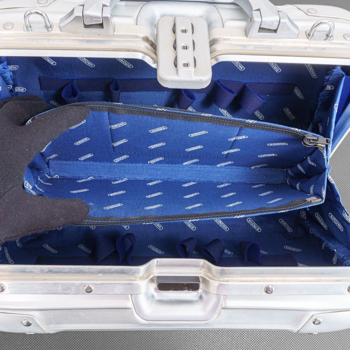 期間限定価格『ヴィンテージ リモア』RIMOWA TOPAS PICCOLO RIMOWA リモワ ピッコロ 美品・青 スーツケース 廃盤 【5994】 RIMOWA