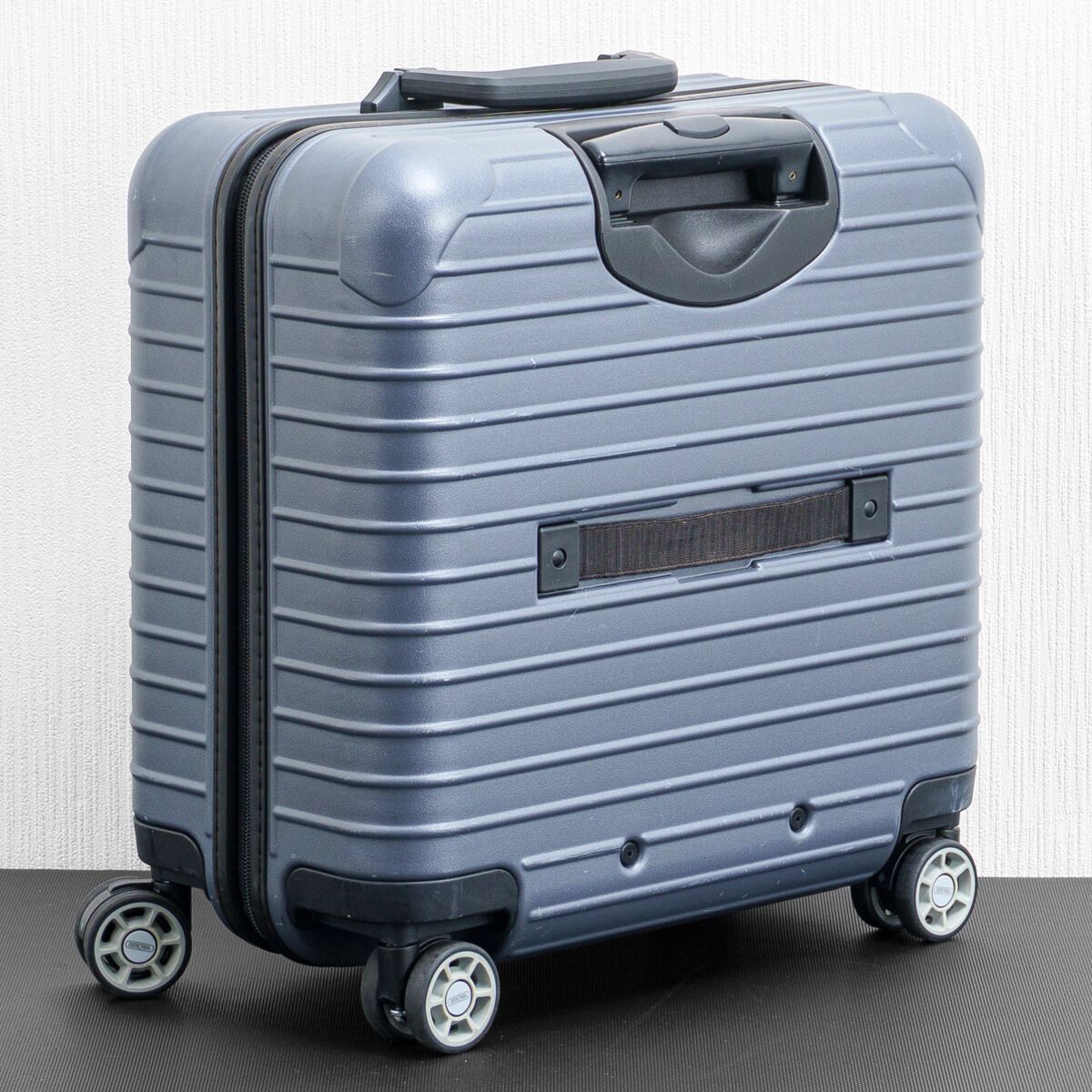 美品 RIMOWA リモワ SALSA サルサ 27L 機内持ち込み 4輪 ビジネス