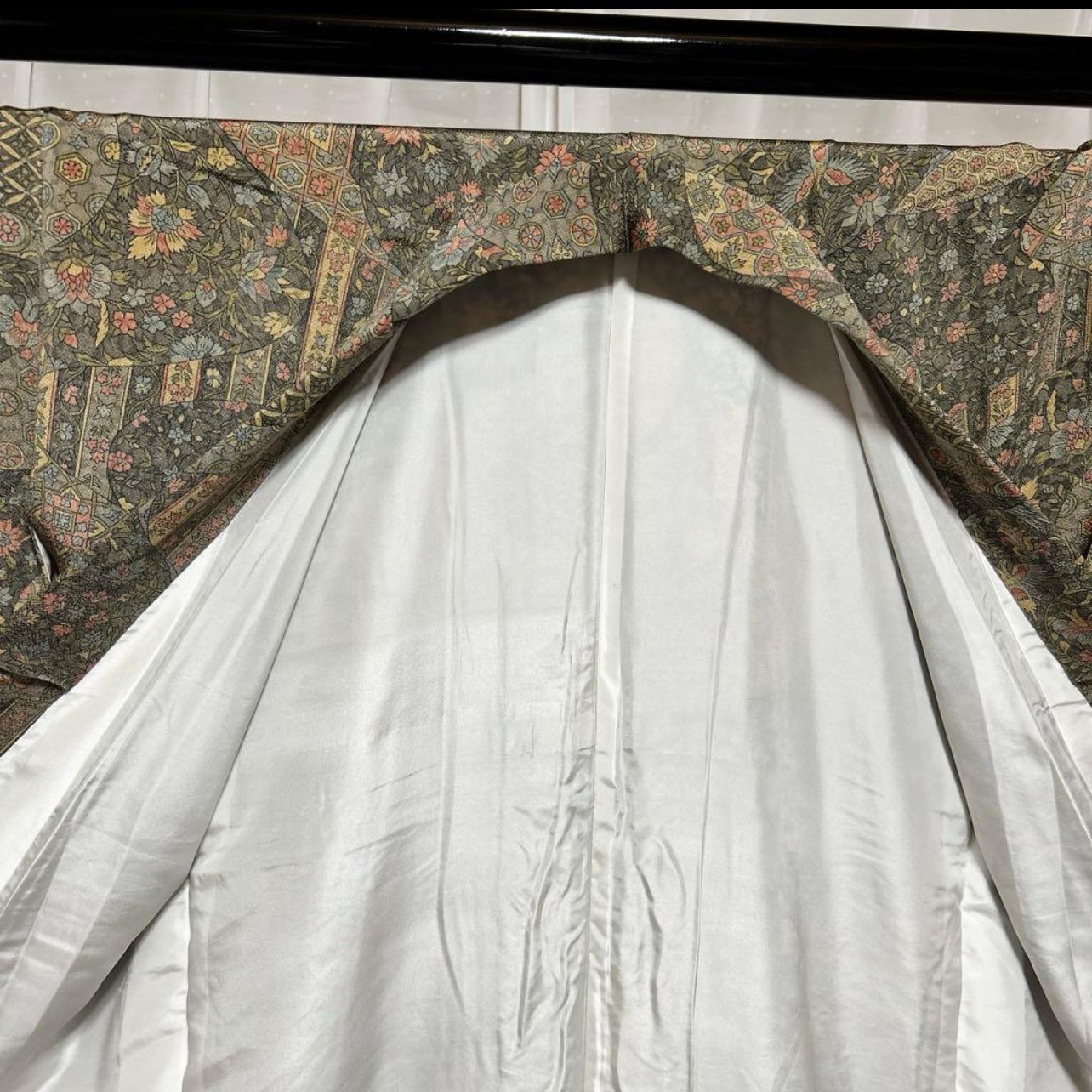 美品　袷　正絹　紅型風友禅　縮緬　江戸更紗　小紋　フルセット　西陣唐織漆箔袋帯 美品 袷 正絹 縮緬 江戸更紗 オリエンタル 小紋 フルセット 西陣唐織